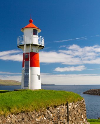 Leuchtturm auf den Färöer Inseln